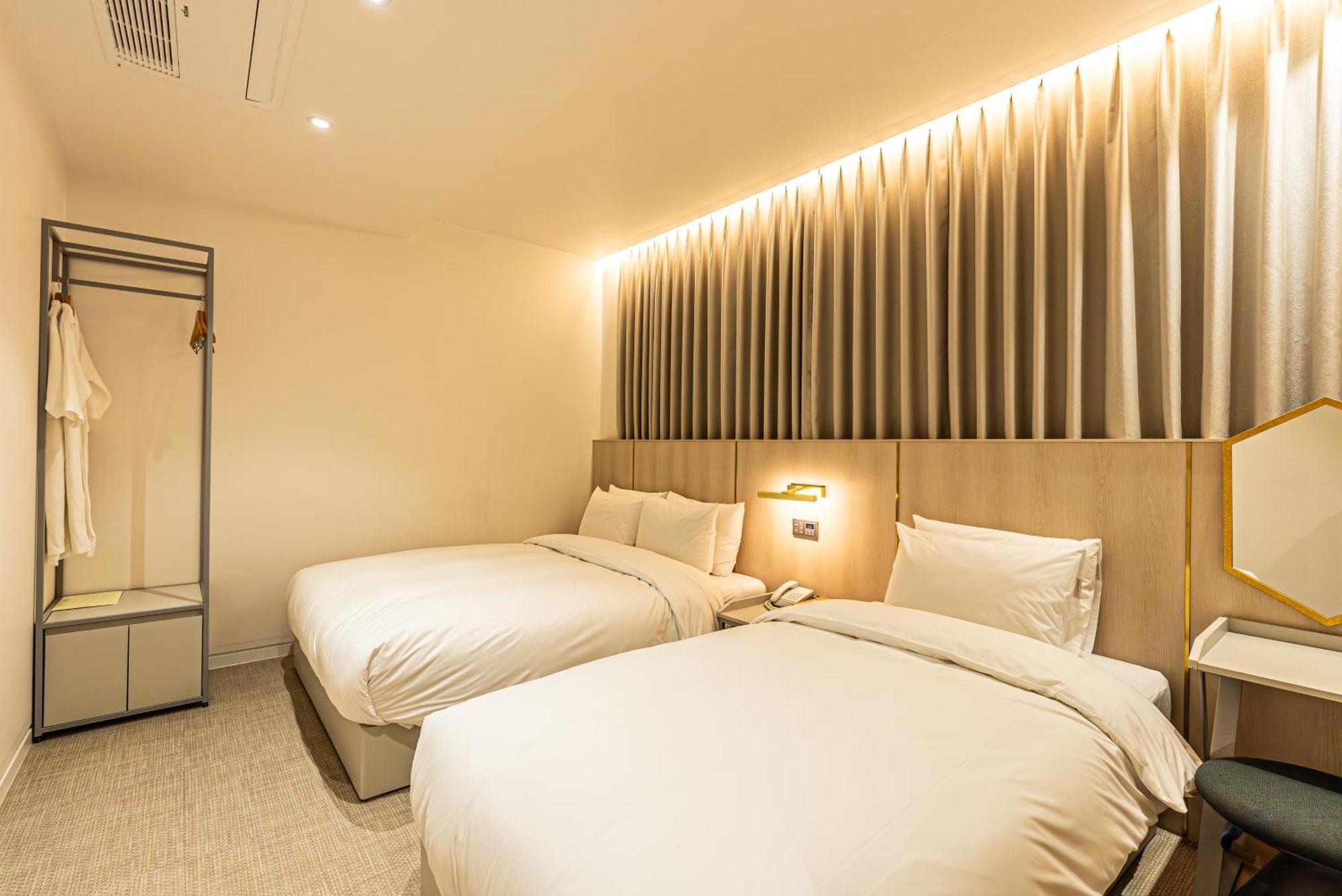 Hotel The Grang Seogwipo Exterior photo